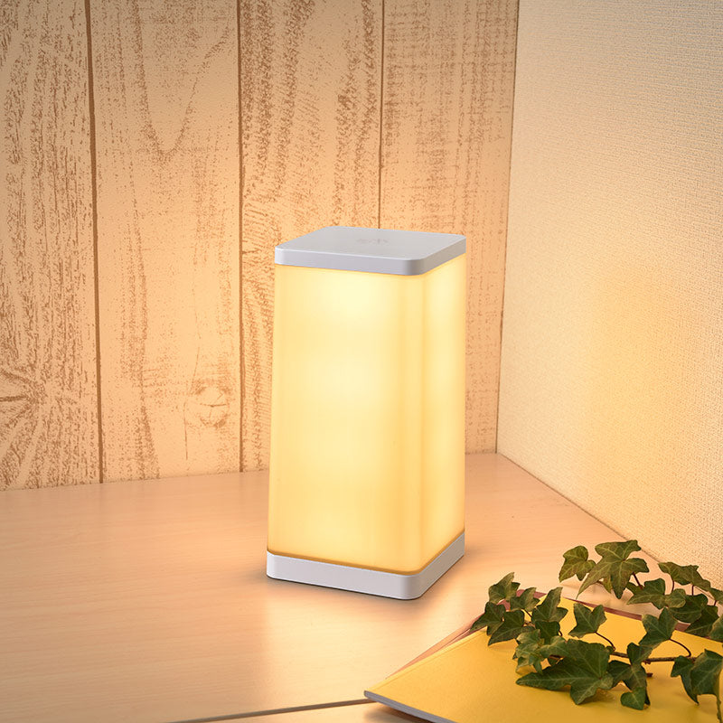 LEDタッチライト（400lm/3段階調光/電球色）_06-0150_TT-Y32T-WL_OHM（オーム電機）