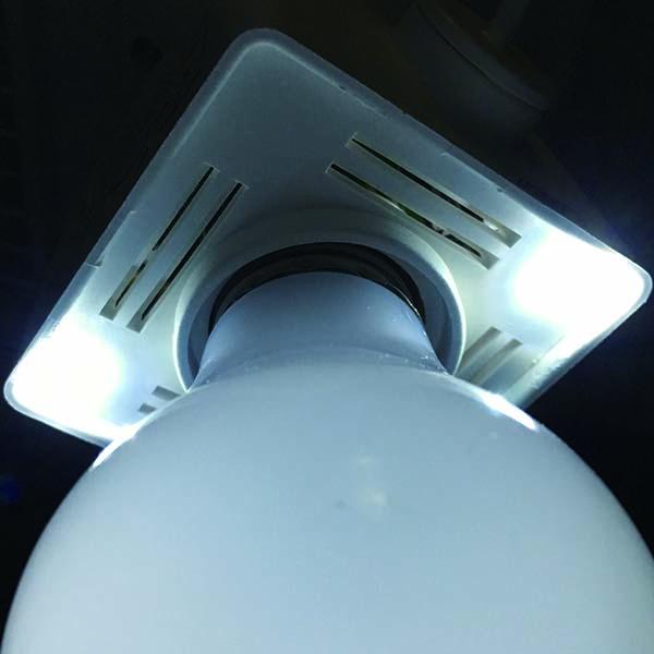 04-8391_HS-LPBA4-W_【停電補助灯付き】センサーソケット（人感センサー付き）_OHM（オーム電機）