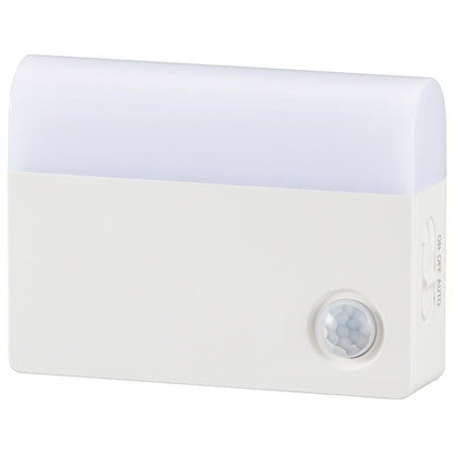 LEDナイトライト（明暗・人感センサー式/単4形×3本使用/40lm/橙色/ホワイト）_06-0143_NIT-BLA6JK-WL_OHM（オーム電機）
