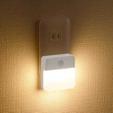 LEDナイトライト 薄型（明暗センサー式/45 lm/電球色/ホワイト）_06-1724_NIT-ALA6MSQ-WL_OHM（オーム電機）