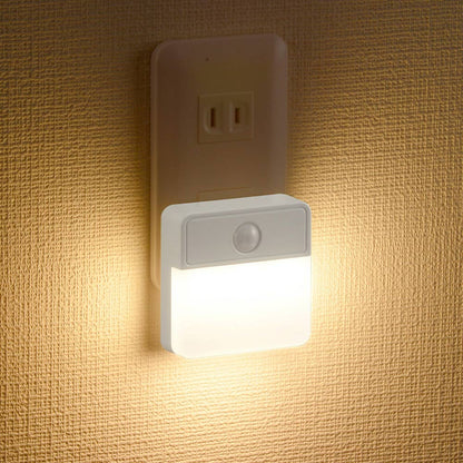 LEDナイトライト 薄型（明暗・人感センサー式/45 lm/電球色/ホワイト）_06-1725_NIT-ALA6JSQ-WL_OHM（オーム電機）