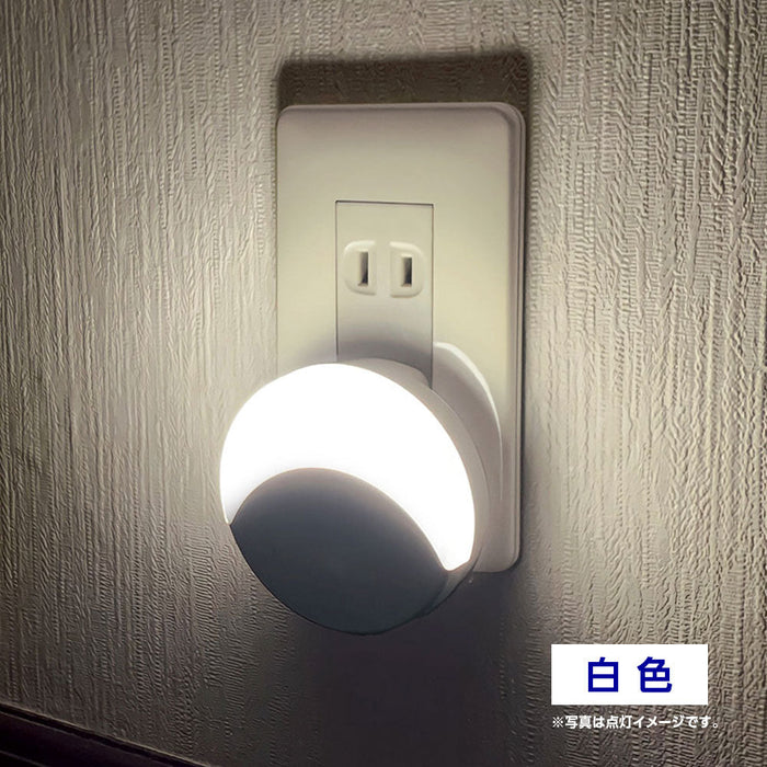 LEDナイトライト コンセント式 明暗センサー 白色光 PM-LF001CDS(W)_ELPA（エルパ・朝日電器）